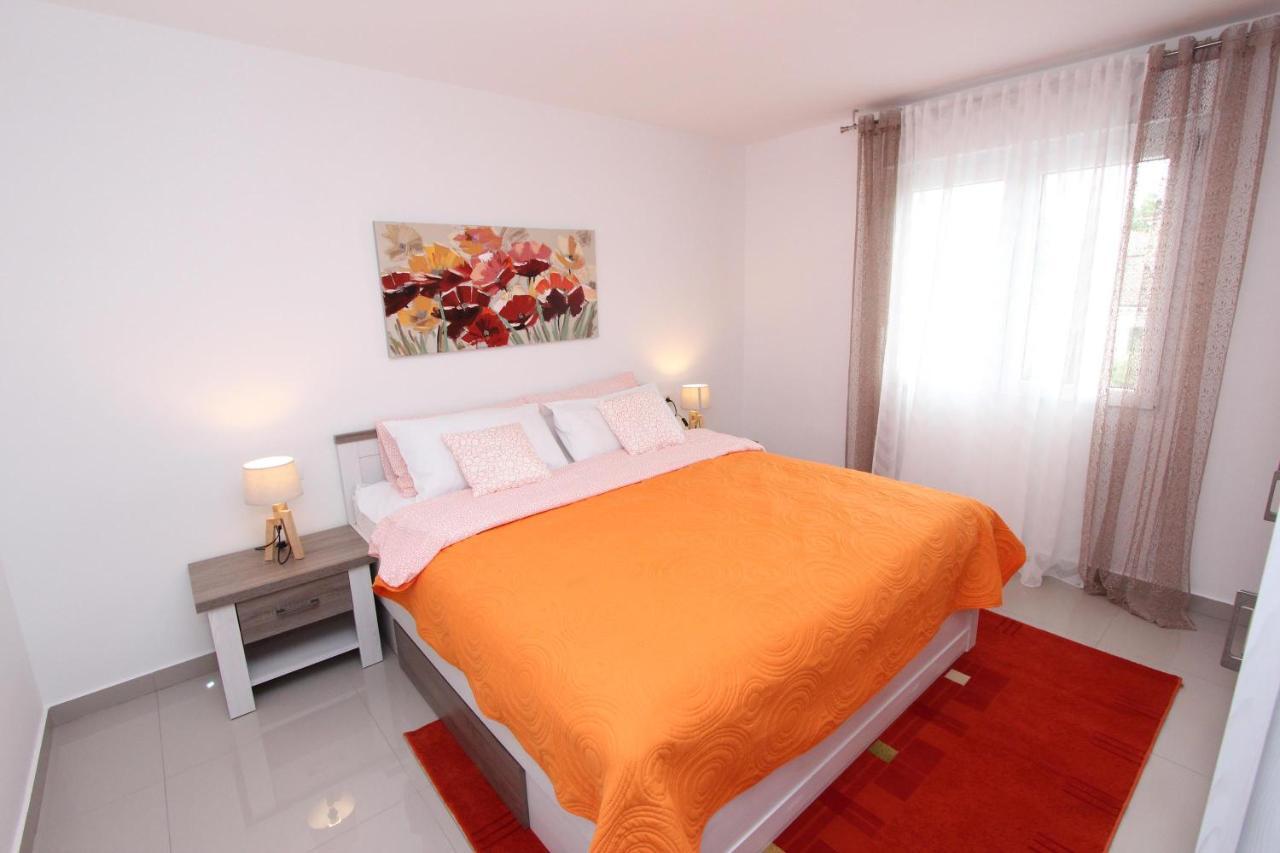 Apartment Sorriso 2 Ровинь Экстерьер фото