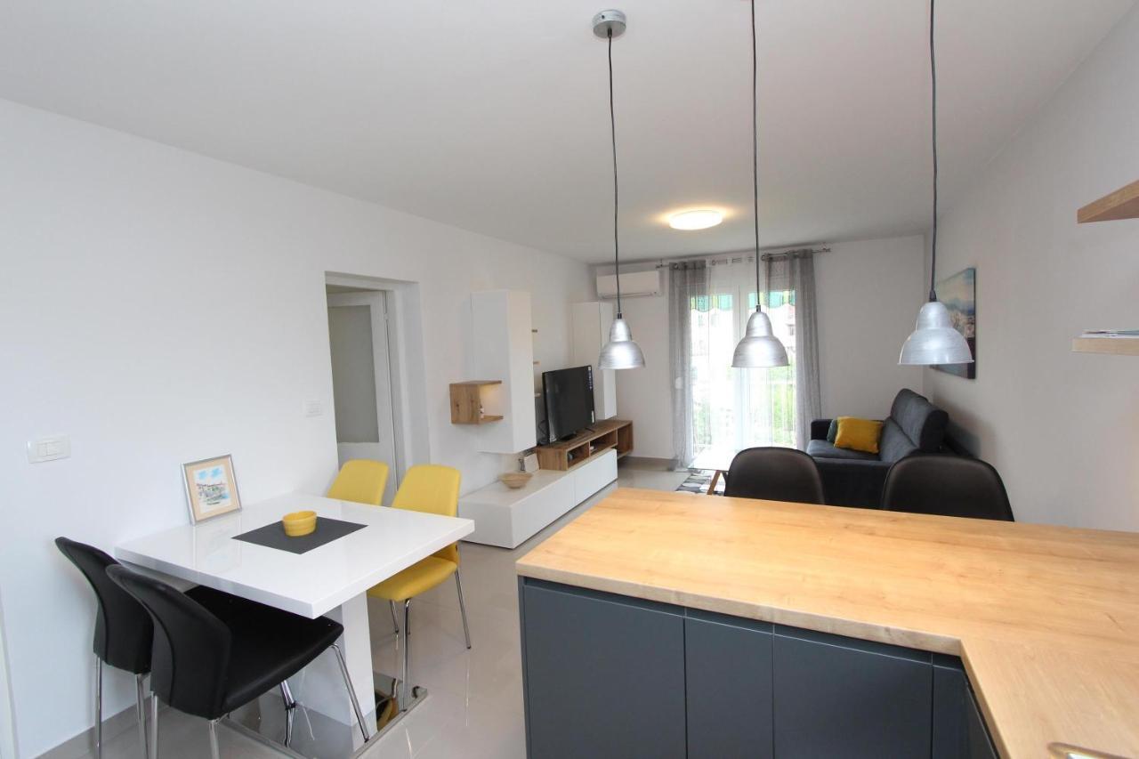 Apartment Sorriso 2 Ровинь Экстерьер фото
